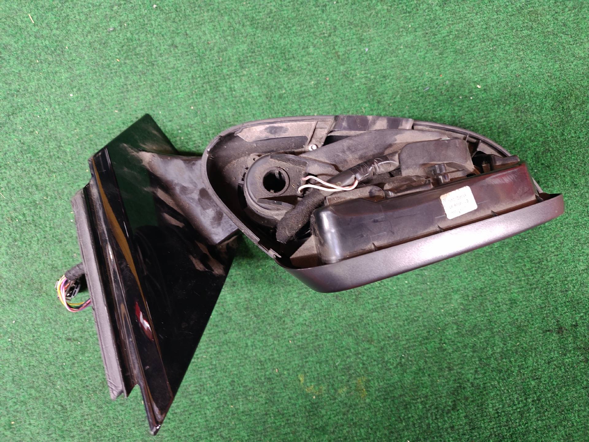 Right exterior mirror with Side Assist