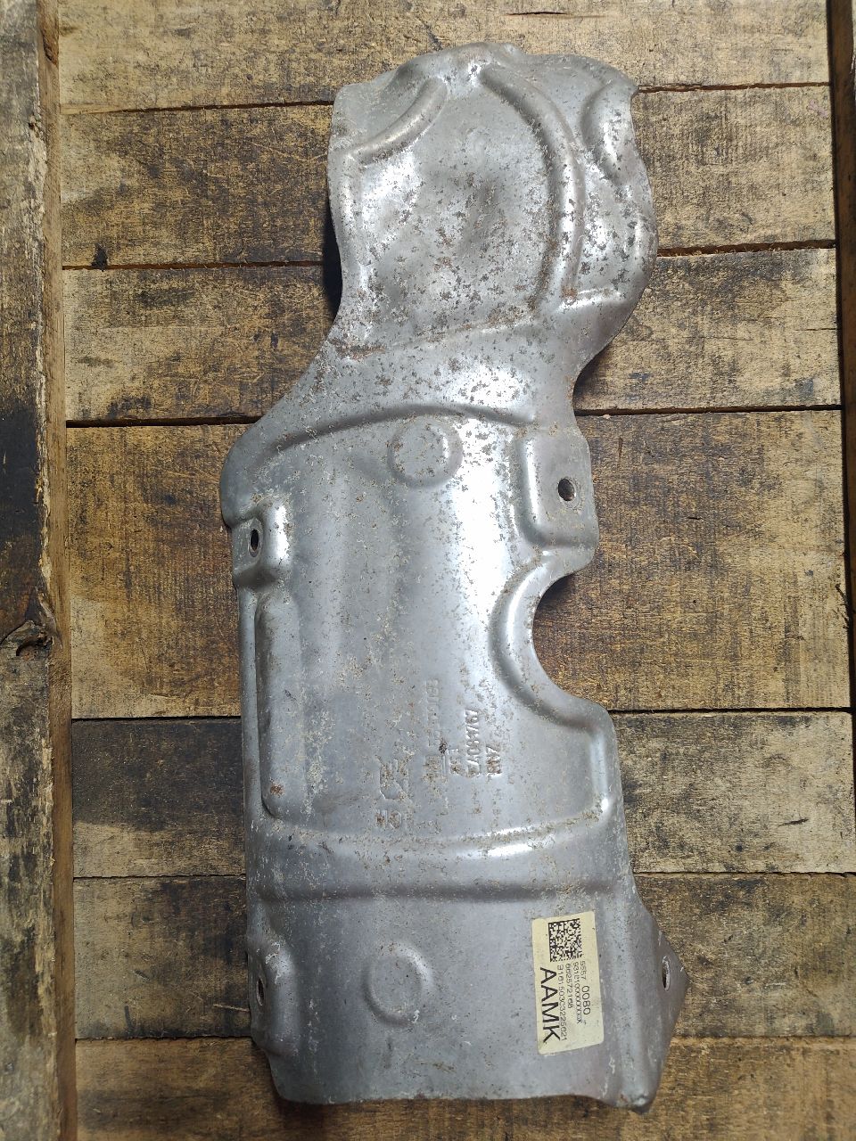 Exhaust heat shield