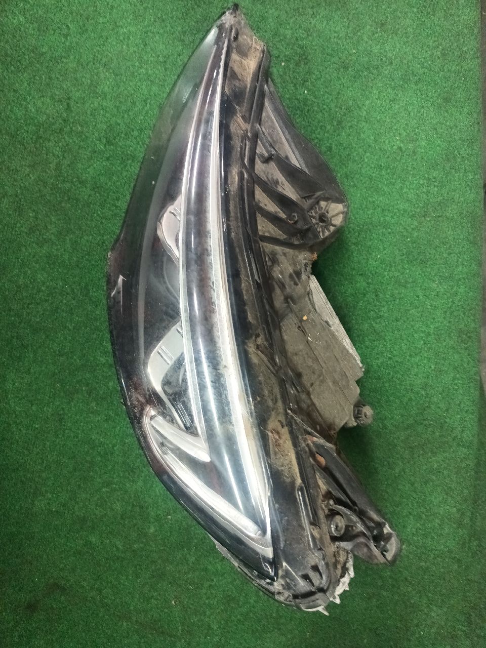 Left LED headlight for Insignia B