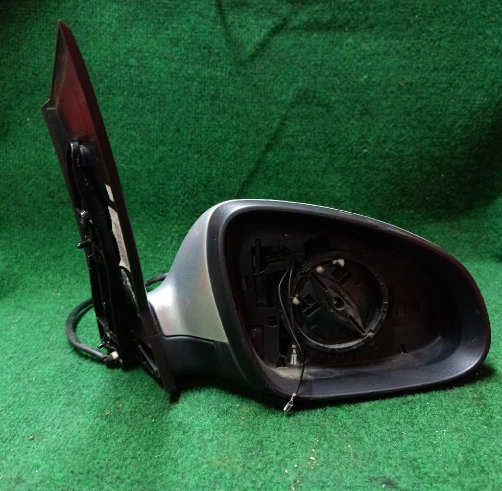 Right exterior mirror without mirror glass