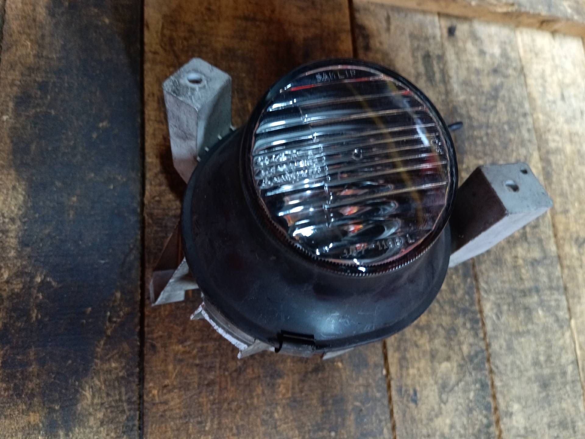 Front left fog light - mounting tab broken