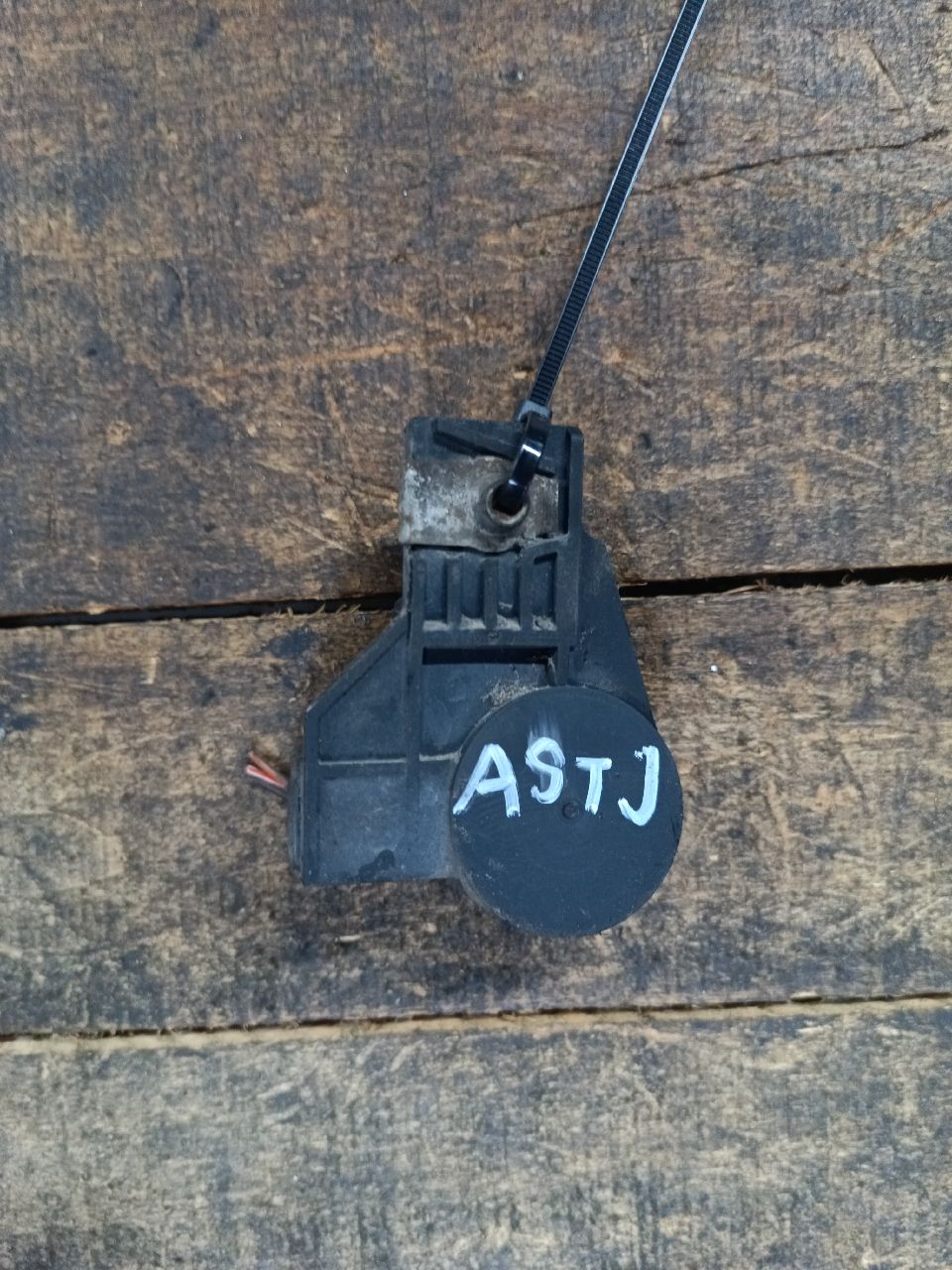Headlight level sensor