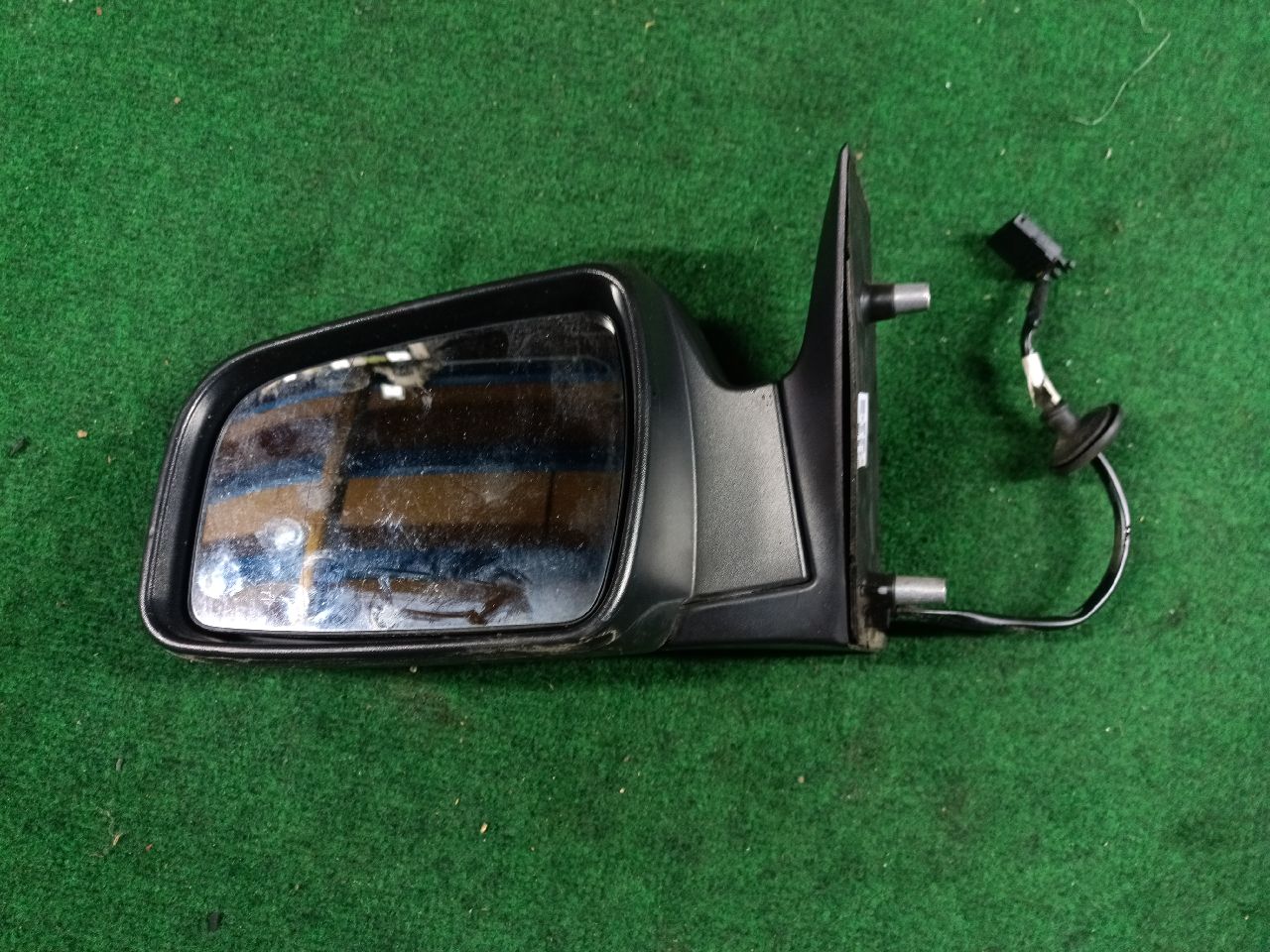 Left side mirror