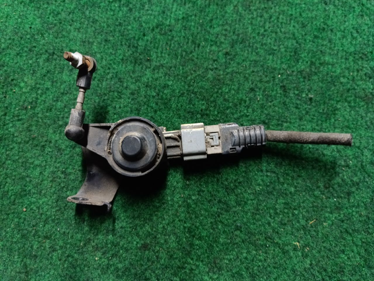Headlight level sensor