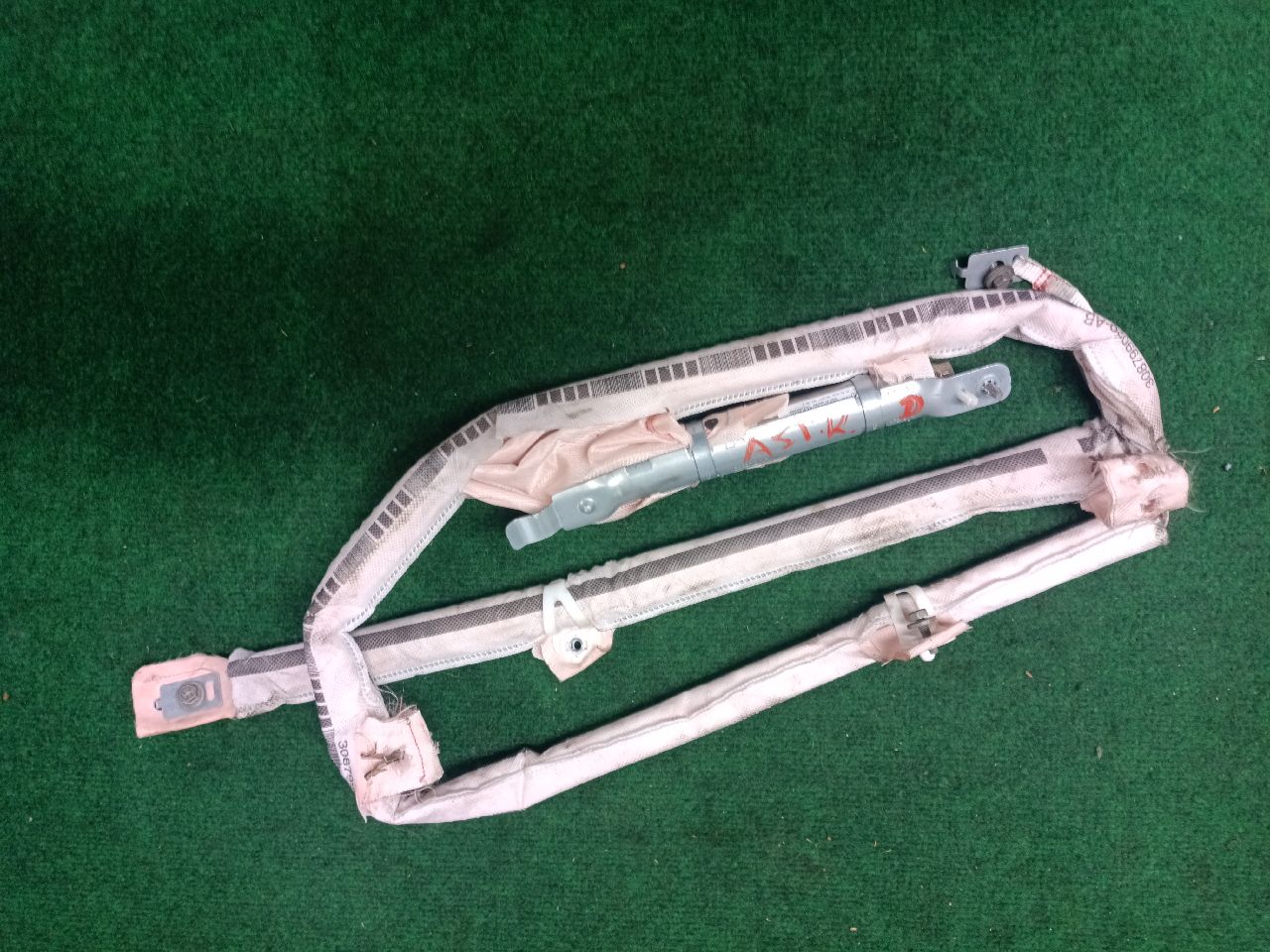 Right side airbag