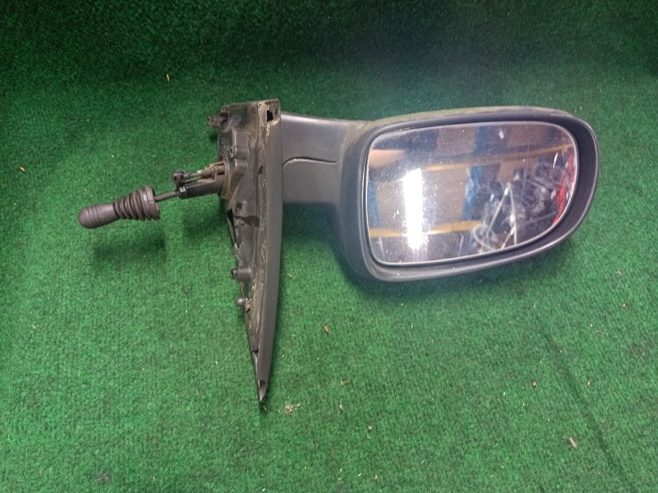 Left front side mirror