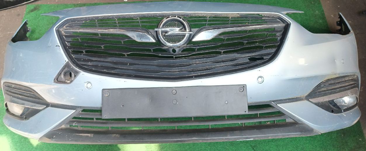 Insignia B front