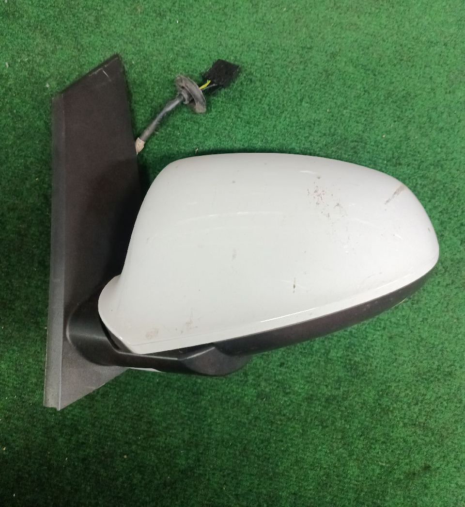 Left side mirror