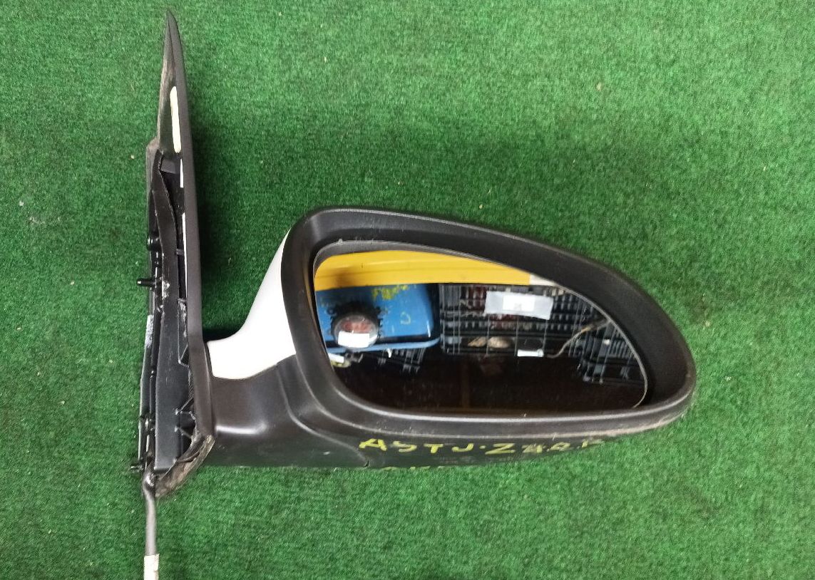 Left side mirror