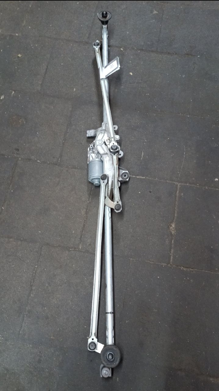Windshield wiper linkage