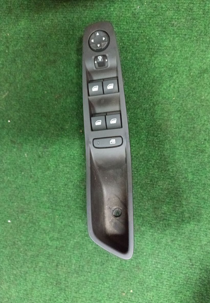Left window switches