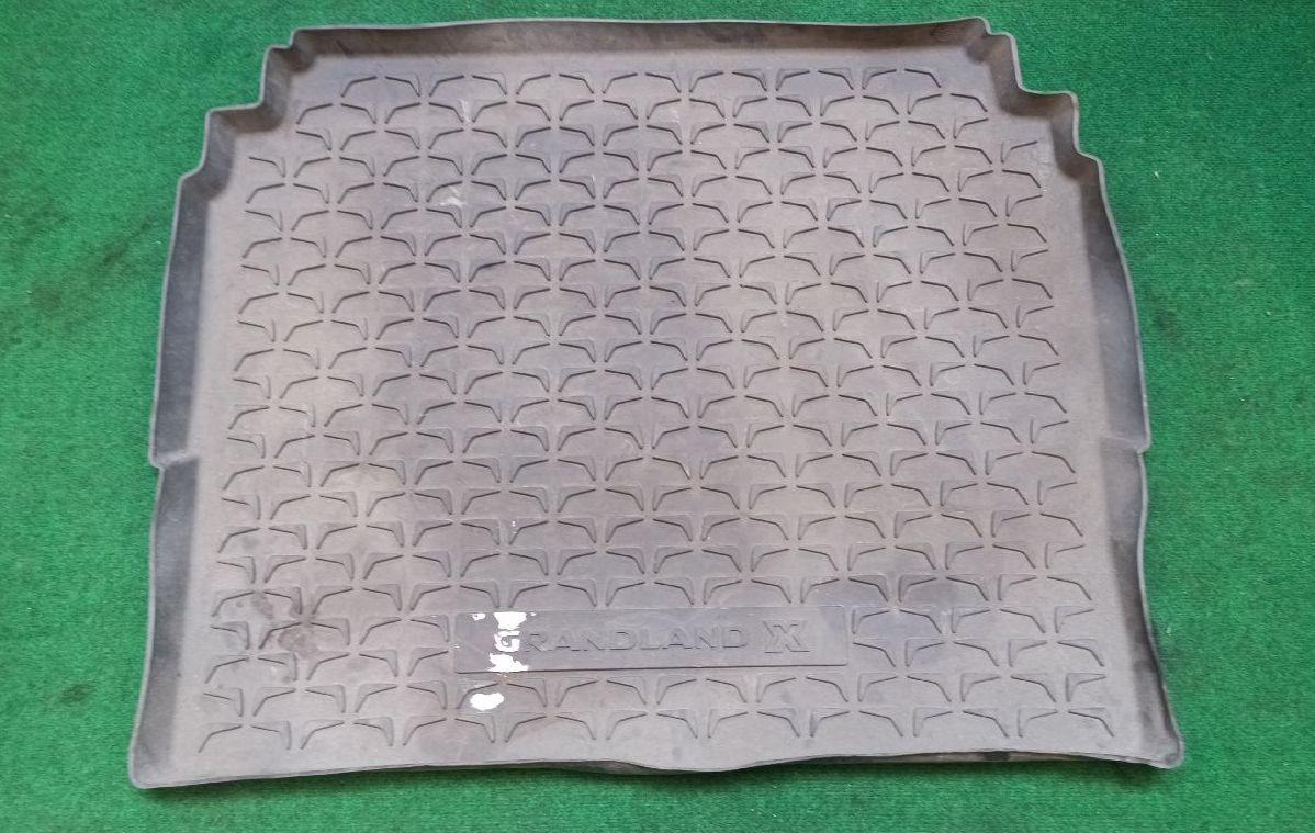 Grandland X trunk mat