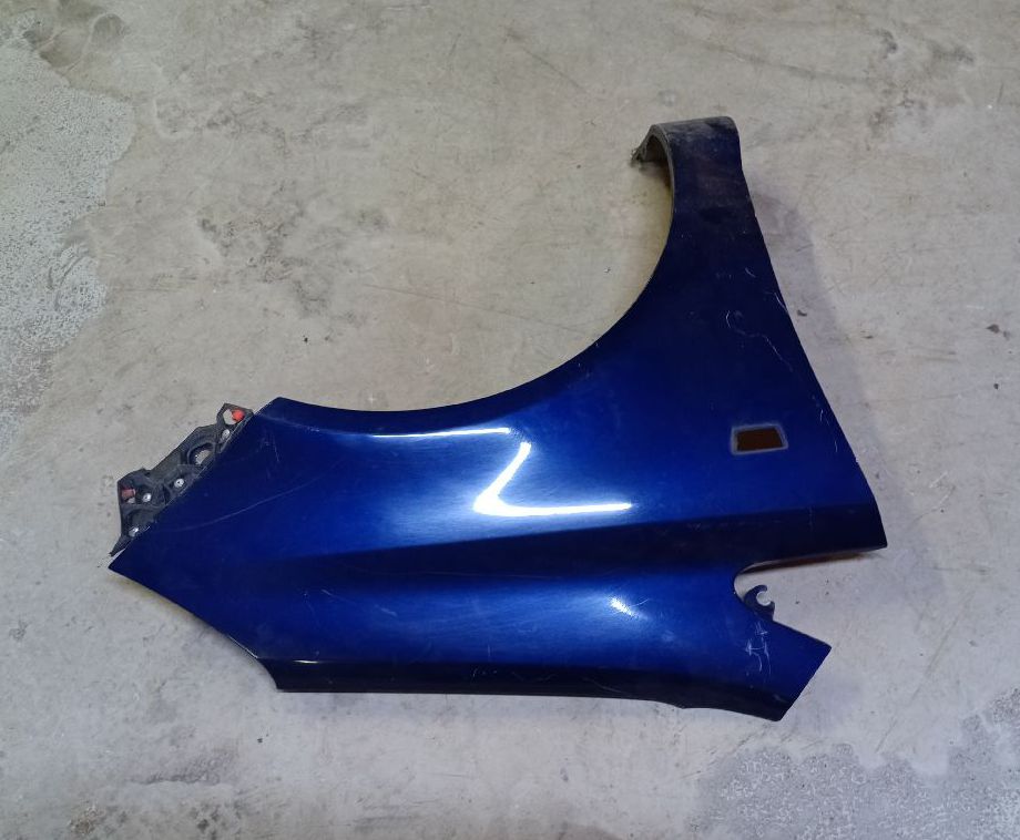 Front right fender