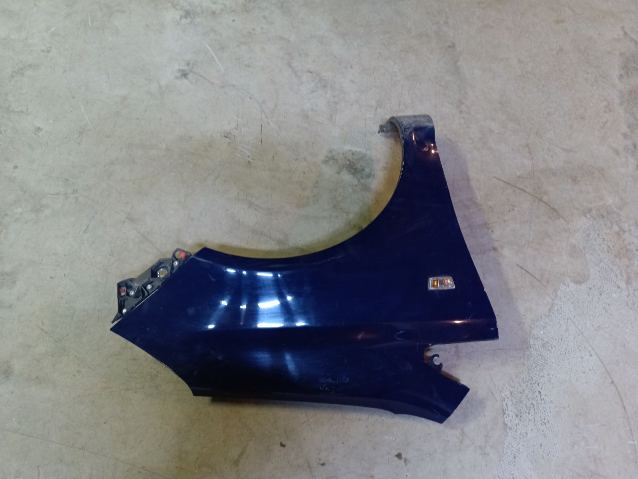 Corsa D front right fender - blue