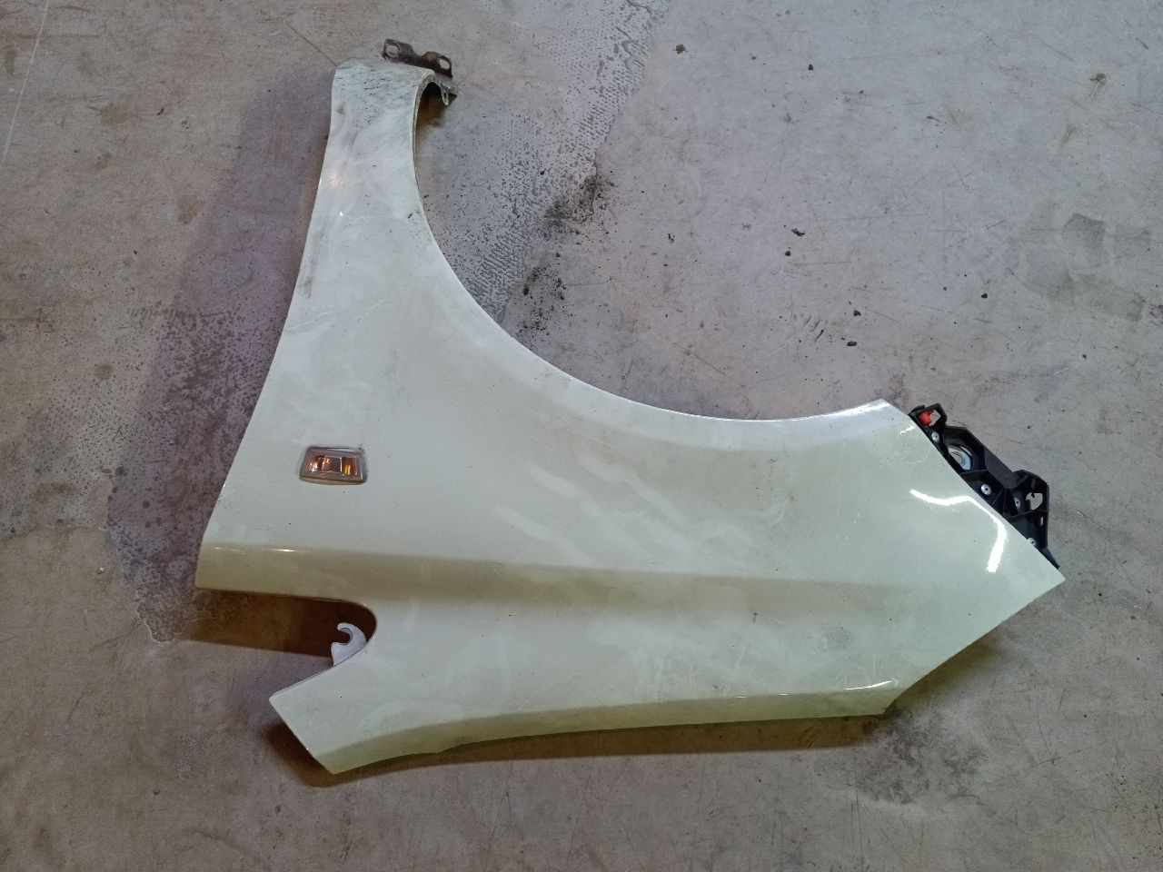 Front left wing for Corsa D