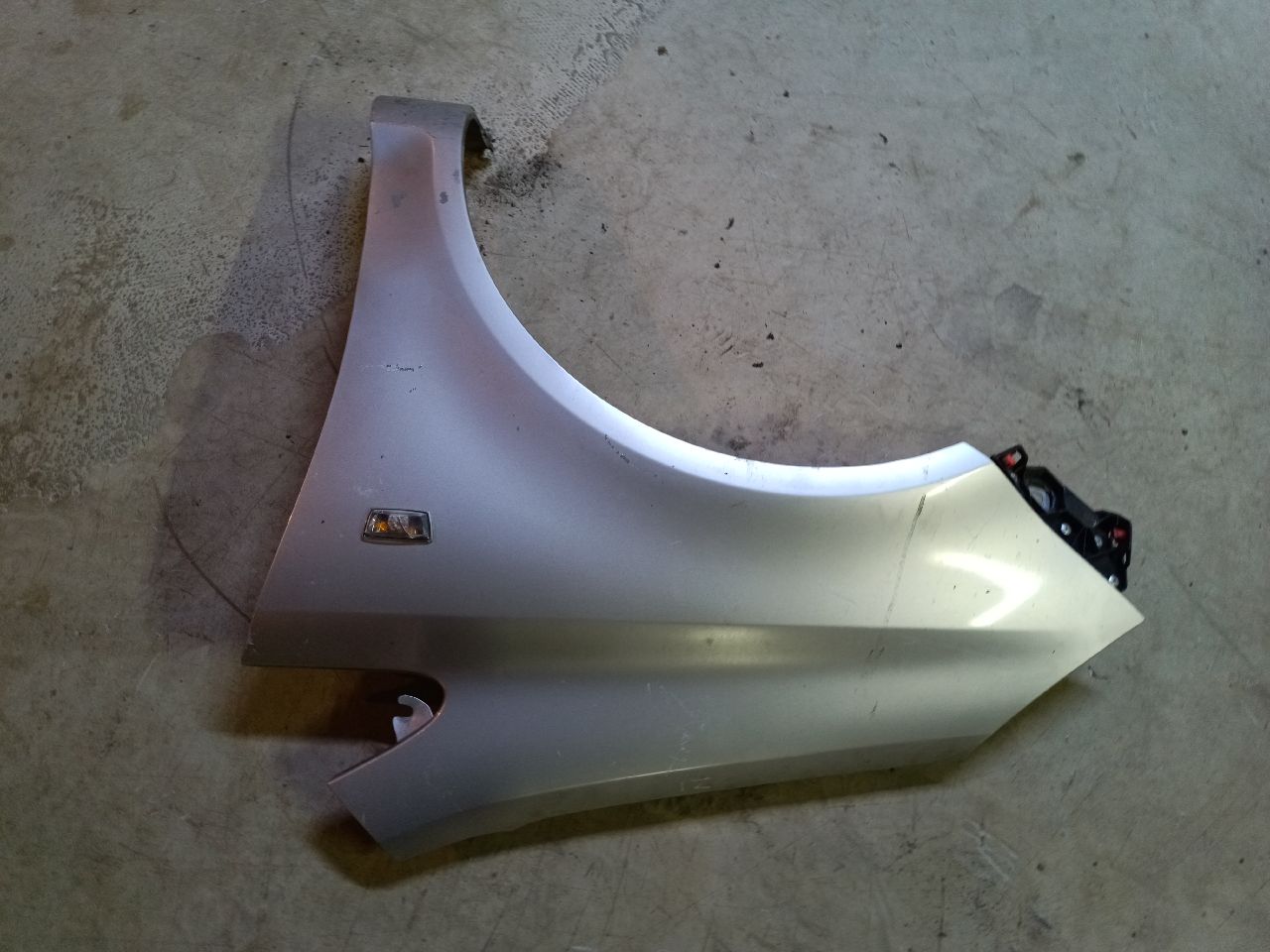 Front left wing Corsa D