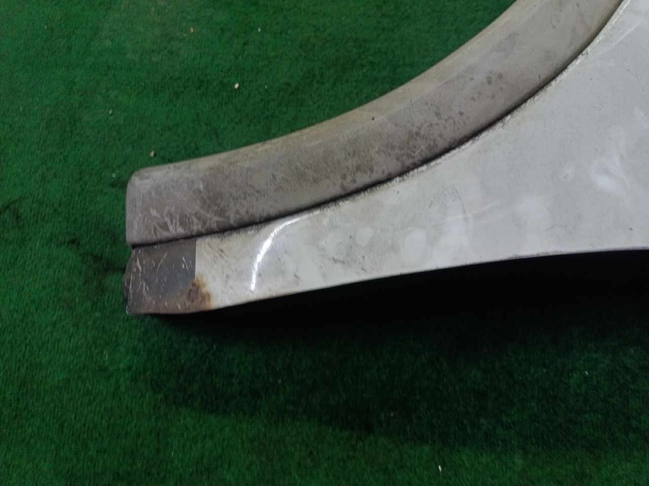 Corsa B left wing