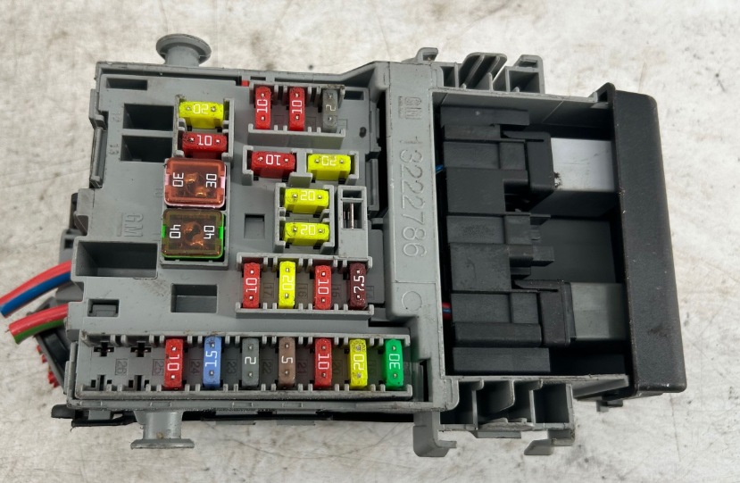 fuse box Opel Astra J