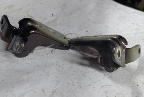 jeu de charnières de porte avant droite Opel Zafira C