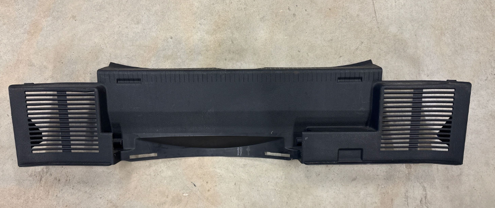 Trunk sill protector