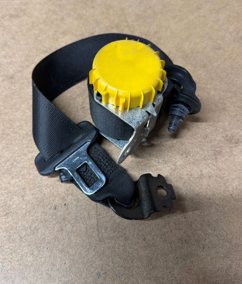 ceinture arrière droit